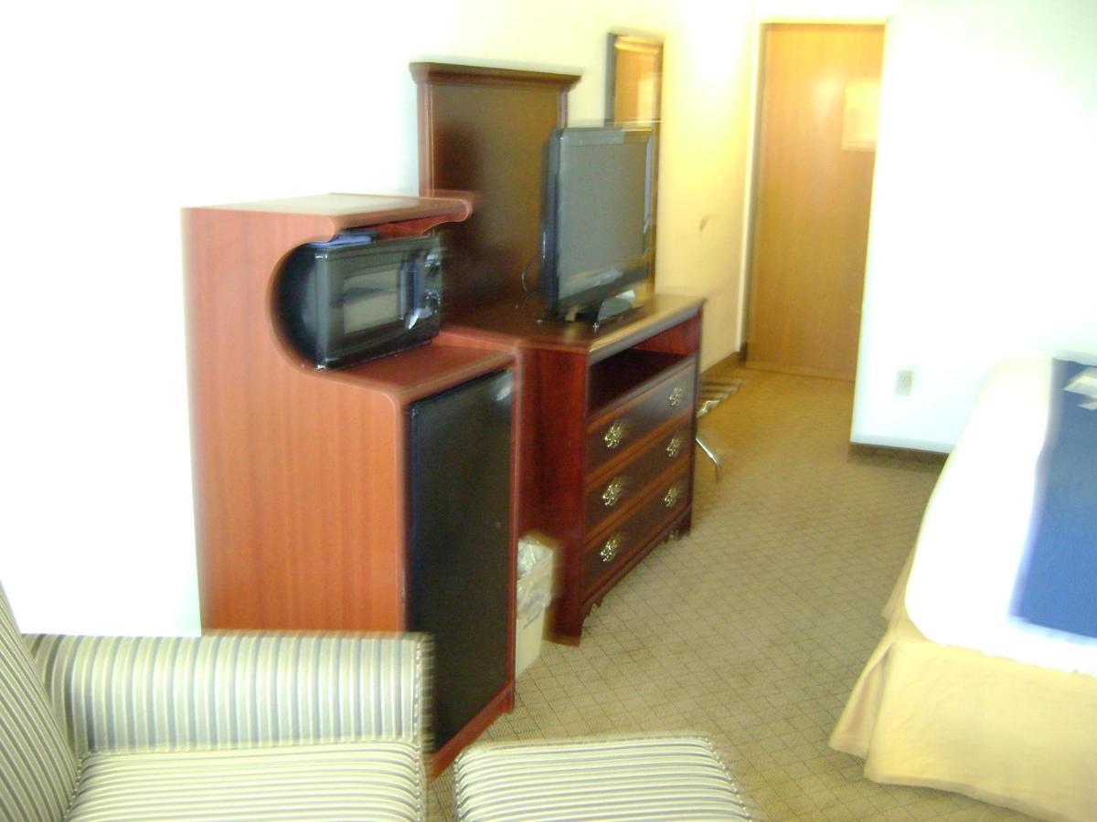 Holiday Inn Express & Suites Alliance By Ihg Extérieur photo