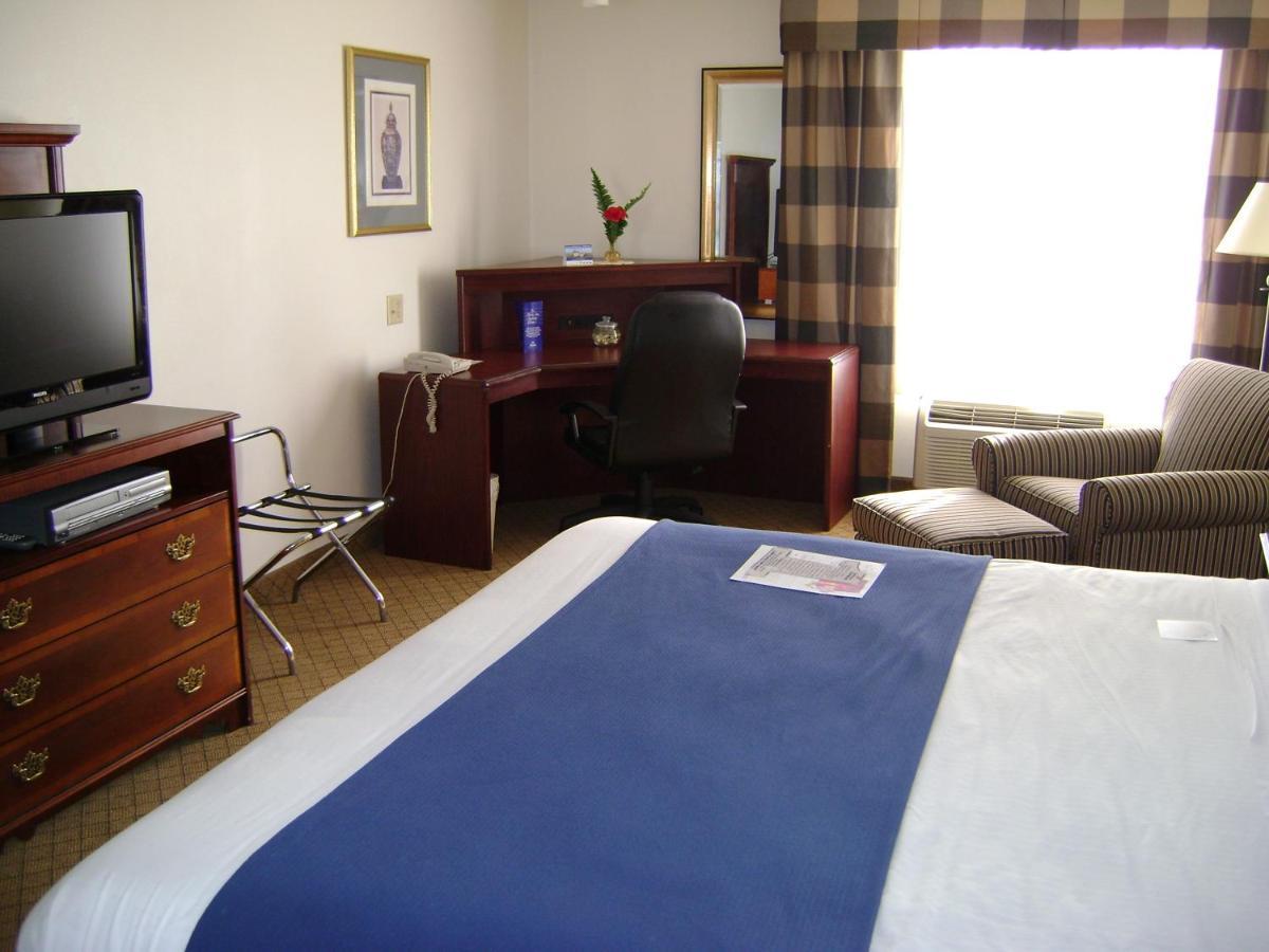 Holiday Inn Express & Suites Alliance By Ihg Extérieur photo