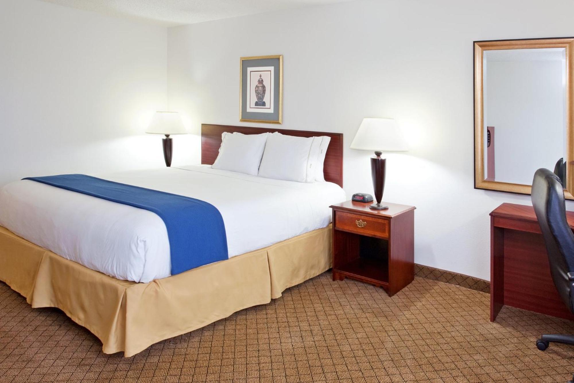 Holiday Inn Express & Suites Alliance By Ihg Extérieur photo