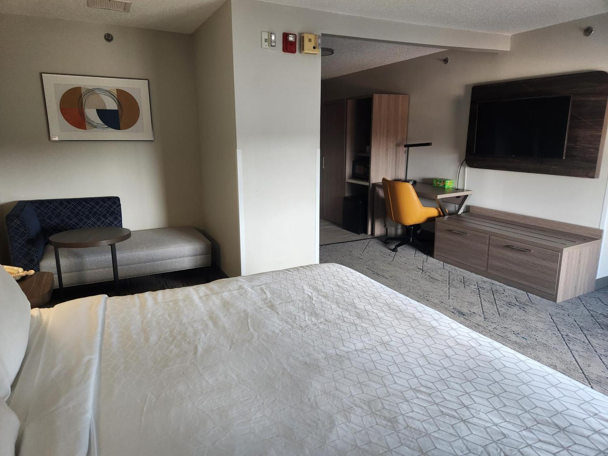 Holiday Inn Express & Suites Alliance By Ihg Extérieur photo