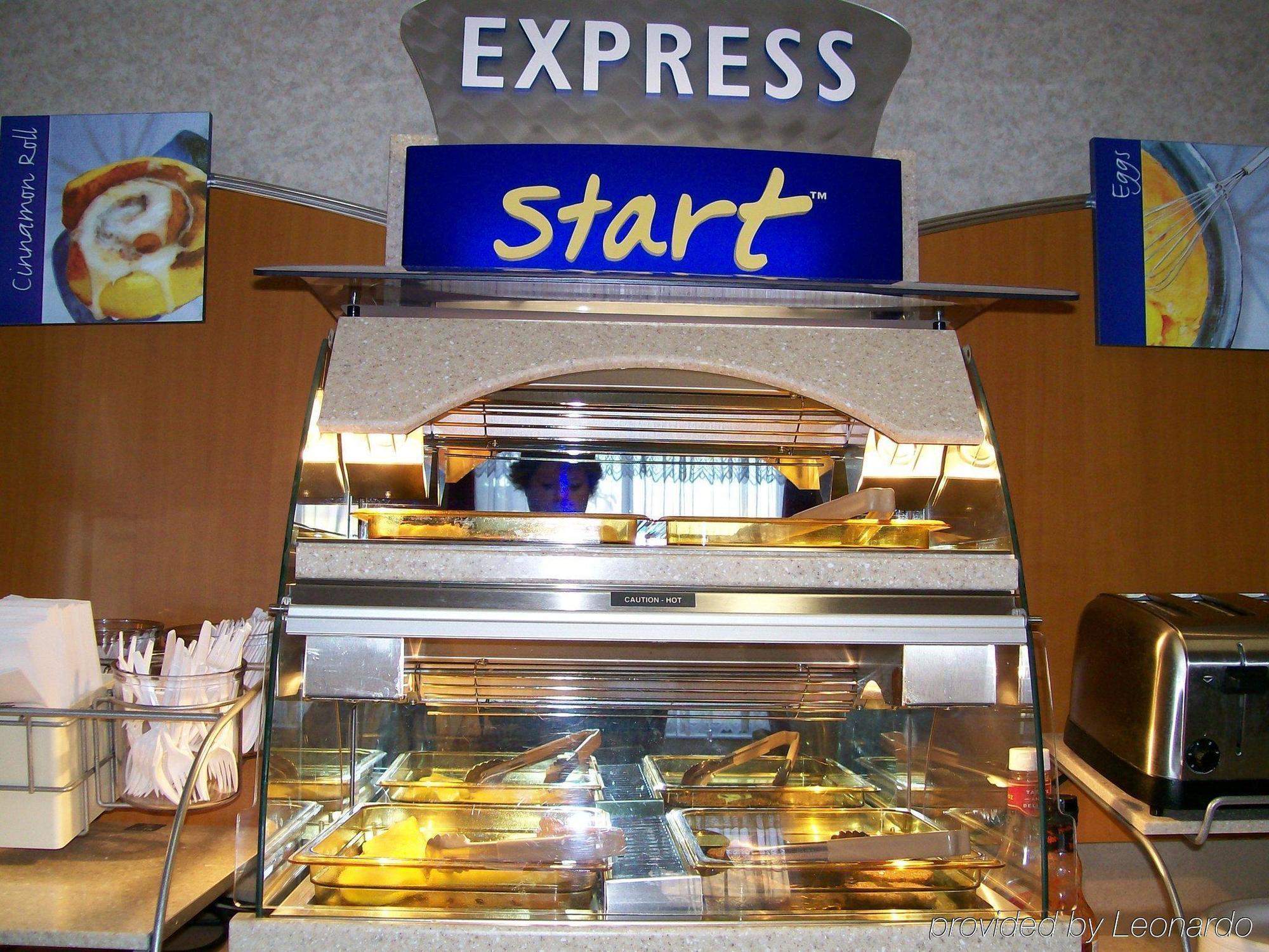 Holiday Inn Express & Suites Alliance By Ihg Extérieur photo