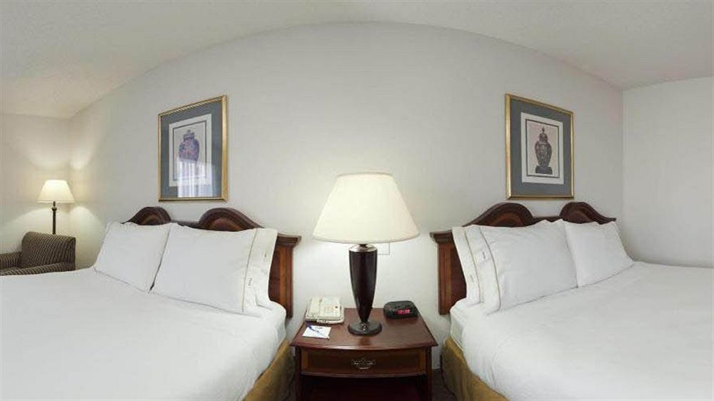 Holiday Inn Express & Suites Alliance By Ihg Extérieur photo
